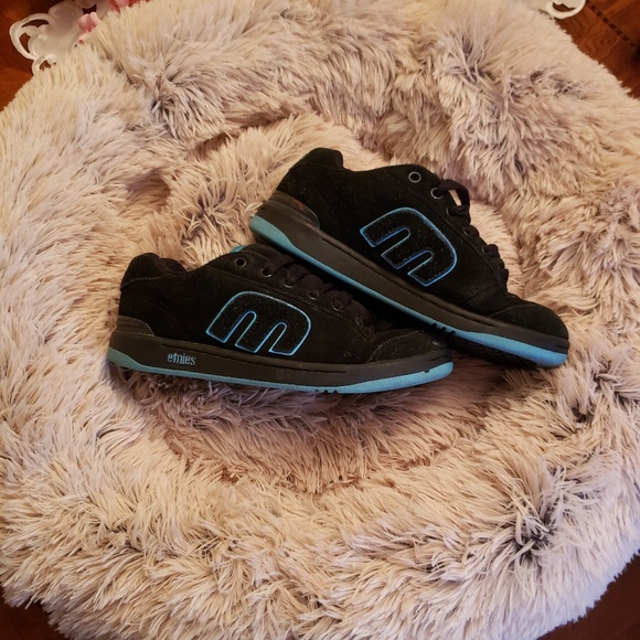 etnies classic
